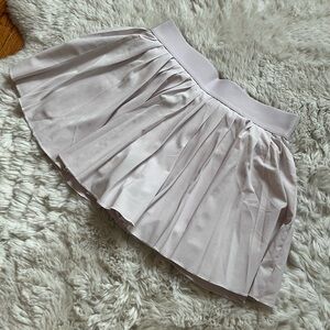 Aritzia TnAction light lavender tennis mini pleated skort size S